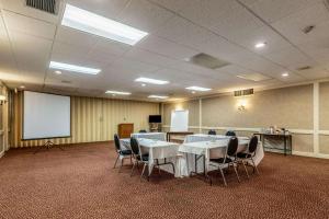 Gallery image of Econo Lodge in Albert Lea