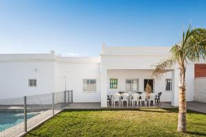 Bazén v ubytování Villa Charco del Sultán nebo v jeho okolí