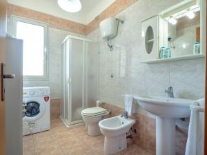 Kúpeľňa v ubytovaní Appartamento Fiordaliso + 14 fotografií