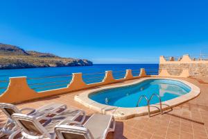 The swimming pool at or close to Apartamento Mirador