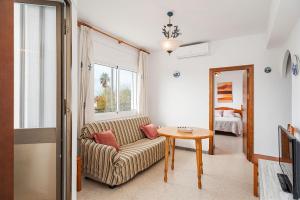 Χώρος καθιστικού στο Apartamento junto a la playa en el centro