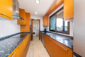 A kitchen or kitchenette at Syrenah