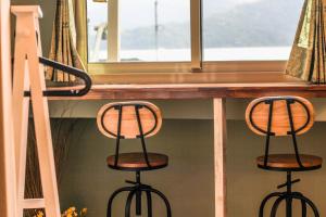 Φωτογραφία από το άλμπουμ του Sun Moon Lake Loft Inn σε Yuchi
