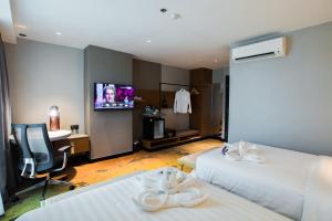 TV a/nebo společenská místnost v ubytování King Park Hotel Kota Kinabalu