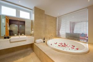 Phòng tắm tại Sen Boutique Hotel