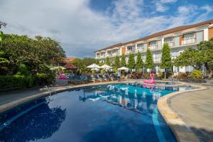 Bazén v ubytování Kuta Beach Club Hotel nebo v jeho okolí