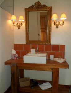 Ванна кімната в La Clé des Chants