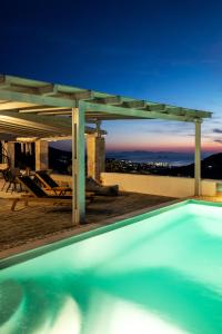 Bazén v ubytovaní Paros Villas Nereids alebo v jeho blízkosti