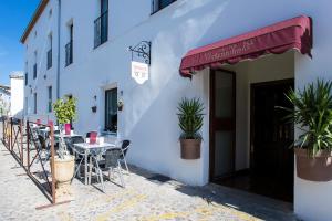 Foto dalla galleria di Hostal Aznaitin a Baeza