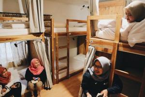 Tani Jiwo Hostel 객실 이층 침대