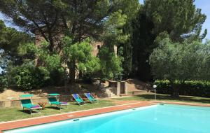 The swimming pool at or close to Malmantile by Salogi Villas