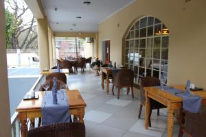 En restaurang eller annat matställe på Casa Mia Lodge & Restaurant