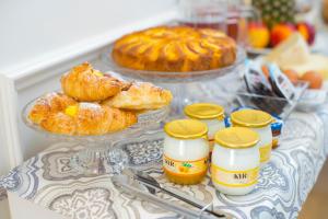 Jedlo v ubytovaní bed & breakfast alebo blízkom okolí