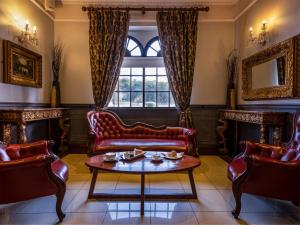 Posezení v ubytování Treacy’s Hotel Spa & Leisure Club Waterford