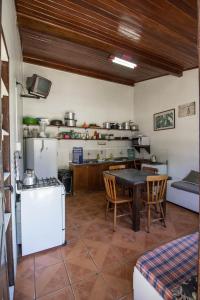 Dapur atau dapur kecil di Pousada Sol da Ferrugem