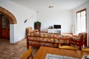 A television and/or entertainment centre at La Casa Dei Nonni