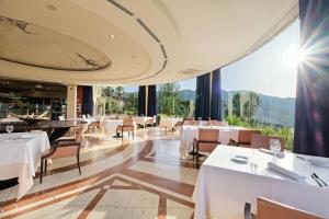 Un restaurant sau alt loc unde se poate mânca la Envía Almería Apartments Spa & Golf