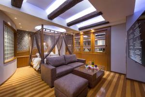 Istumisnurk majutusasutuses HOTEL Dior7