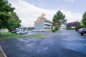 Gallery image of Premiere Classe St Quentin in Saint-Quentin