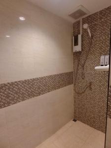 Ванная комната в The Krabi Forest Homestay