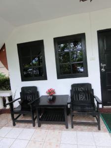 Гостиная зона в The Krabi Forest Homestay
