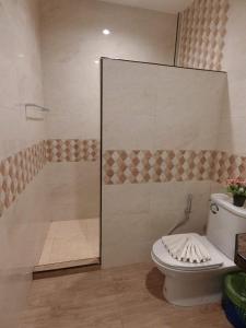 Ванная комната в The Krabi Forest Homestay