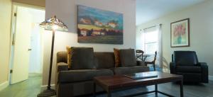 Area soggiorno di Beach Place Guesthouses