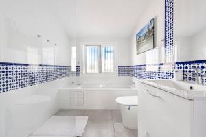 Casa Perro Andaluz, Fuengirola – Updated 2022 Prices