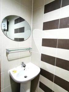 Sunderland Motel tesisinde bir banyo