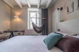 Gallery image of CABANON urban apartments in Peschiera del Garda