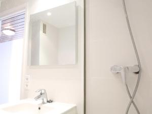 Kúpeľňa v ubytovaní Nou xaica apartamento per 6 personas con vista a mar Ref D23002