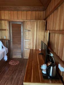 Postel nebo postele na pokoji v ubytování Thiwson Beach Resort - SHA Extra Plus