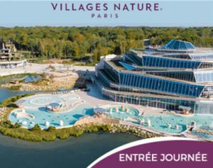 un complejo con piscina y parque acuático en CHALET DU LAC PISCINE à 5 MINUTES DE DISNEY TGV RER, en Montévrain