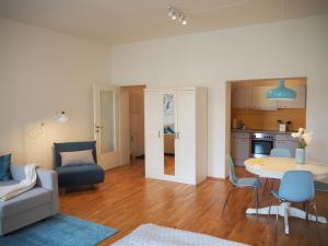 Posedenie v ubytovaní APSTAY City Residence Apartments ǀ FREE Parking & Self Check-in