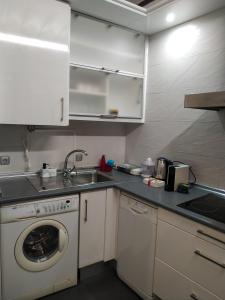 A kitchen or kitchenette at Patio de la Plata
