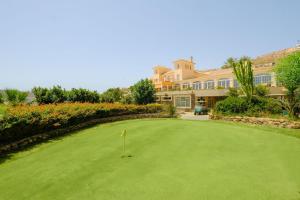 Instalaciones para jugar al golf en el hotel o alrededores