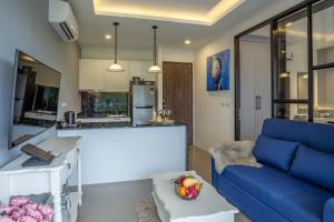 Posezení v ubytování Surin Beach Residence