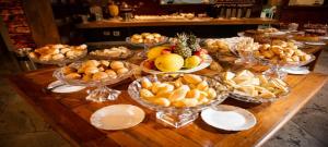 Comida no hotel ou em algum lugar perto