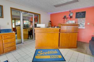 Lobbyn eller receptionsområdet på Scottish Inns Collinsville - Martinsville