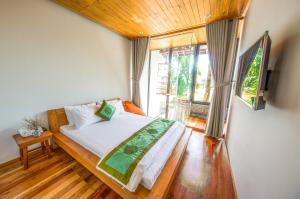 Gallery image of The Purple Hue Homestay in Hue