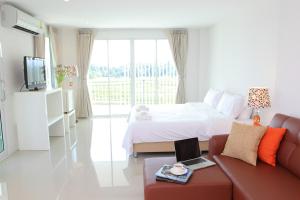 Gallery image of The Terrace Hotel in Nakhon Si Thammarat