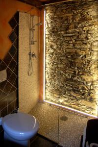 A bathroom at il mondo in valle