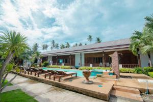Zahrada ubytování Khum Laanta Resort - SHA Extra Plus