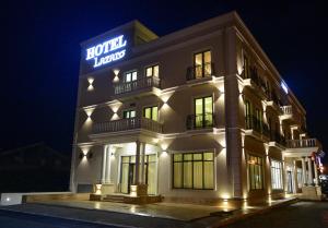 Budova, v ktorej sa hotel nachádza