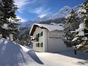 Alpengasthof Paletti saat musim dingin