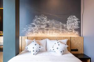 LOBSUEK Hostel客房内的一张或多张床位