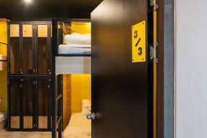 LOBSUEK Hostel的一间浴室