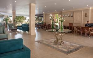 Uma área de estar em Jolie Ville Hotel & Spa Kings Island Luxor