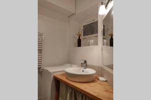 Gallery image of Le loft-boat in Deauville