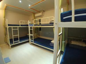 Palanda nebo palandy na pokoji v ubytování Bomgoro Guesthouse